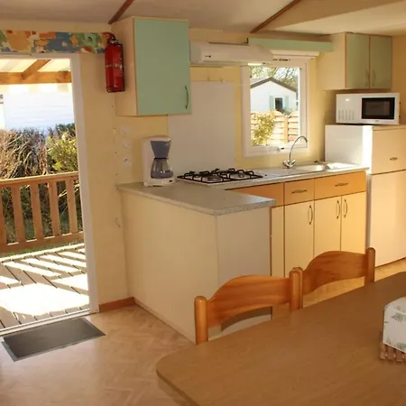 Mobil-home 4 Pers. Avec Terrasse à - Api-1-52-946 *