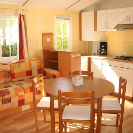 مكان تخييم Mobil-home 4 Pers. Avec Terrasse A Notre-dame-de-monts - Api-1-52-946