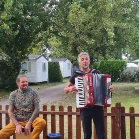 Mobil-home 4 Pers. Avec Terrasse A Notre-dame-de-monts - Api-1-52-946 مكان تخييم نوتر دام دي مونتس