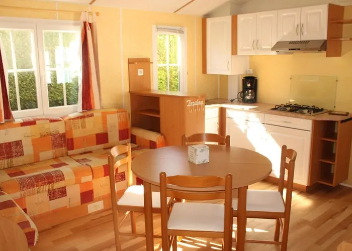 Camping Mobil-home 4 Pers. Avec Terrasse A Notre-dame-de-monts - Api-1-52-946