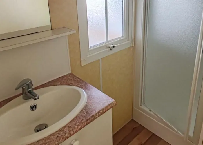 Mobil-home 4 Pers. Avec Terrasse A Notre-dame-de-monts - Api-1-52-946 * Notre-Dame-de-Monts