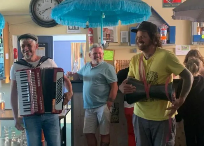 Mobil-home 4 Pers. Avec Terrasse A Notre-dame-de-monts - Api-1-52-946